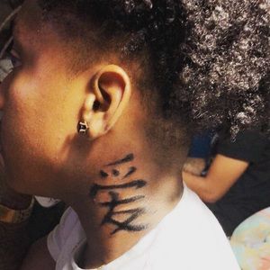 Meet your Posher, Alexia